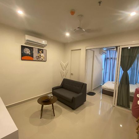 Kota Kinabalu City The Shore - Lucky 7 Homestay Exterior photo