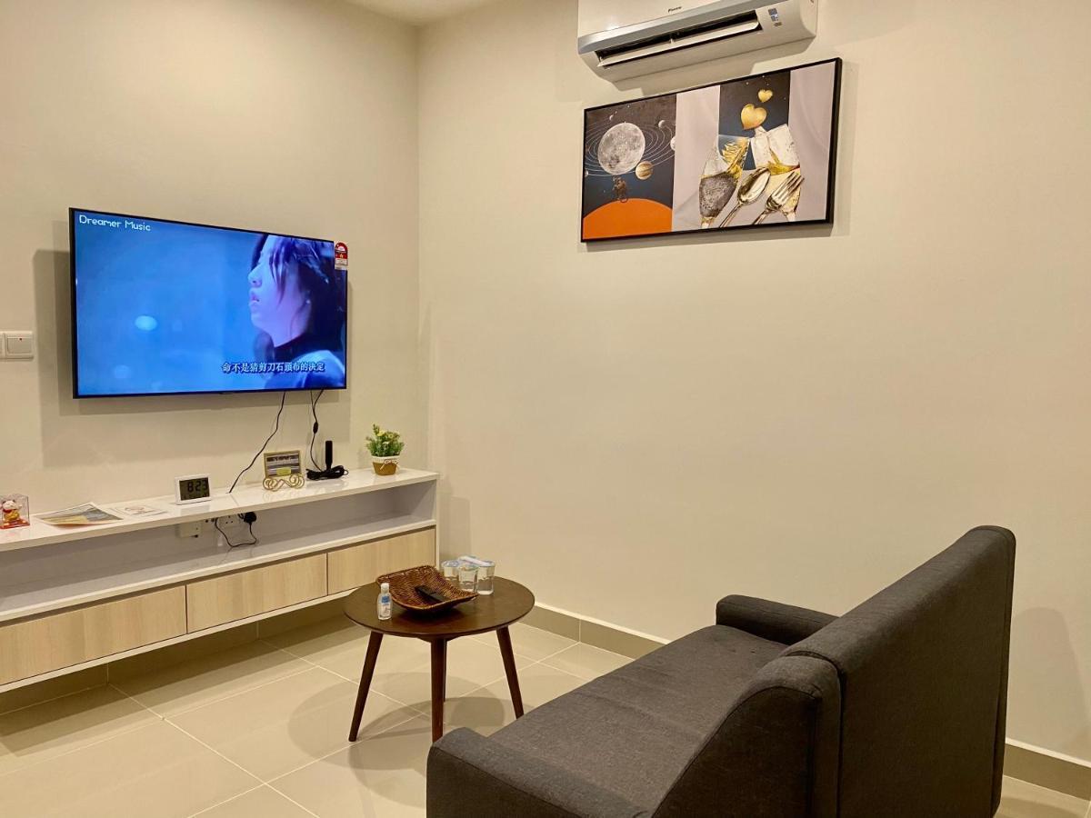 Kota Kinabalu City The Shore - Lucky 7 Homestay Exterior photo