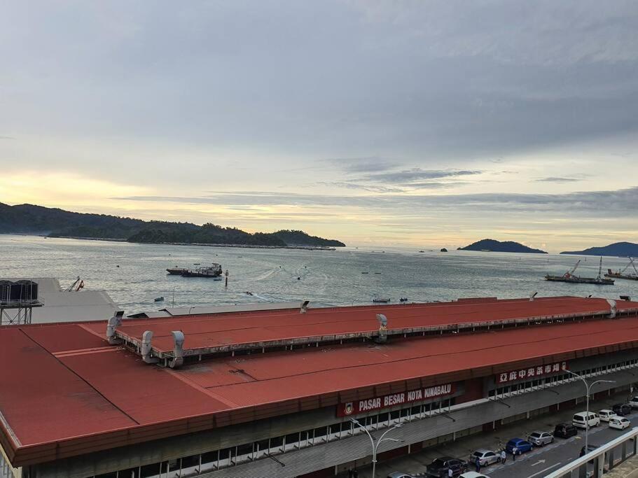 Kota Kinabalu City The Shore - Lucky 7 Homestay Exterior photo
