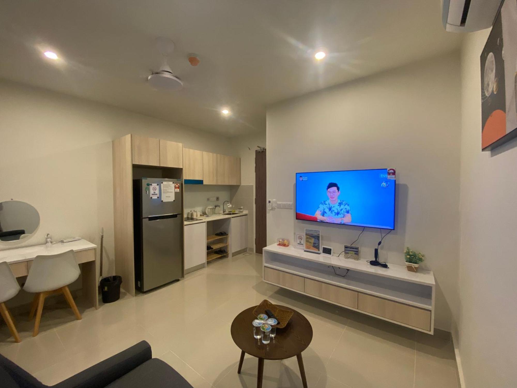 Kota Kinabalu City The Shore - Lucky 7 Homestay Exterior photo