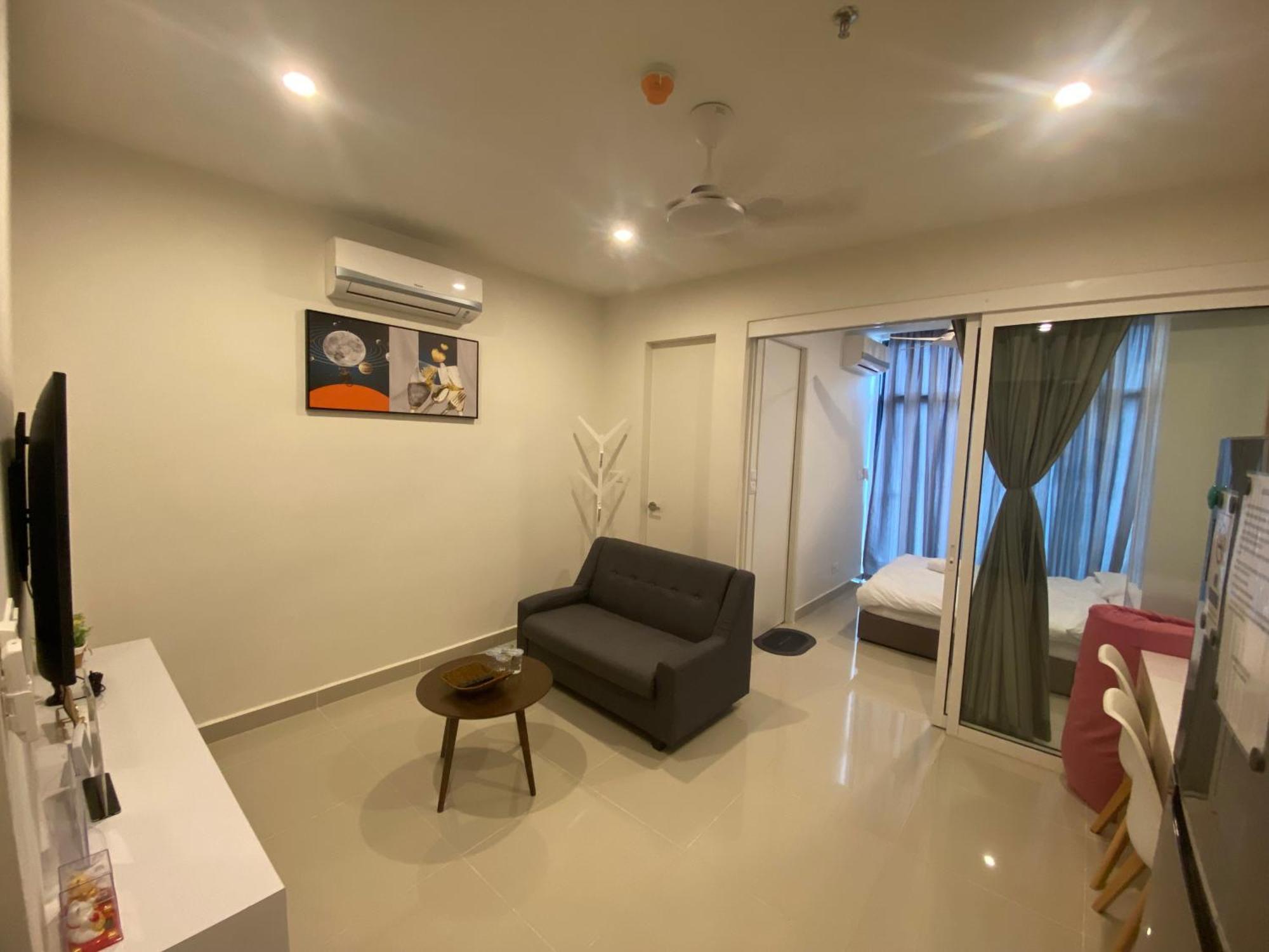 Kota Kinabalu City The Shore - Lucky 7 Homestay Exterior photo